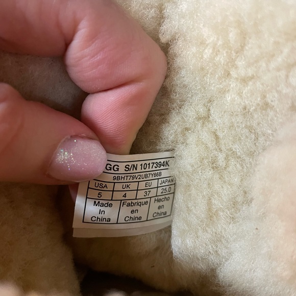 UGG Kids' Tan Boots with Bow Detail - Picture 5 of 5